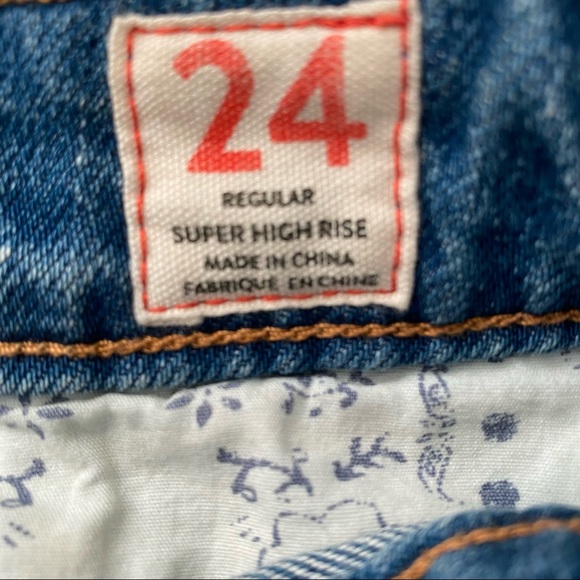 WE THE FREE Denim Jean Skirt button up Super High Rise Size 24 - 4 pockets - Picture 14 of 16